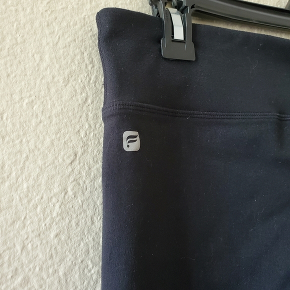 Fabletics | Define High-Waist Utility Skinny Capri Legging Waist Pocket Black •M - Picture 3 of 7